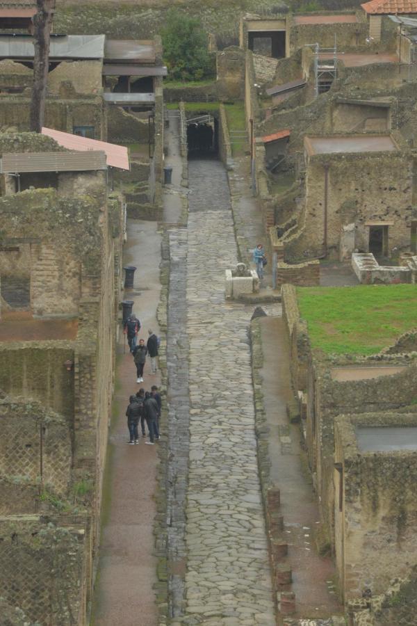 Decumano Massimo Bed and Breakfast Ercolano Esterno foto